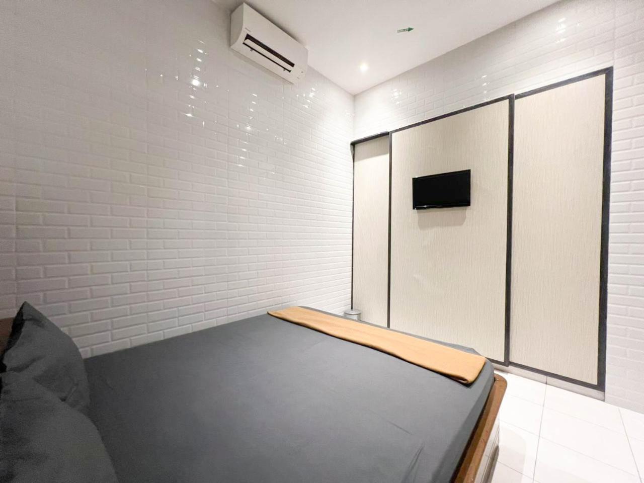 โรงแรม นิว เซอร์ยา บันยูวังงี ภายนอก รูปภาพ
