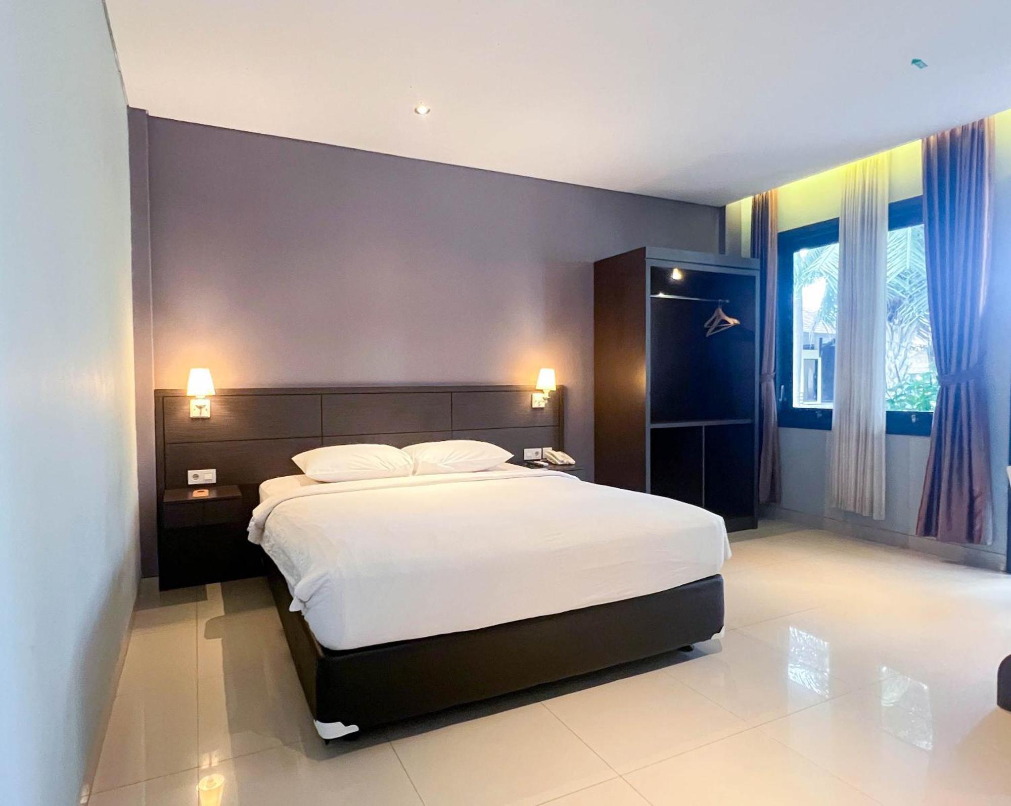 โรงแรม นิว เซอร์ยา บันยูวังงี ภายนอก รูปภาพ